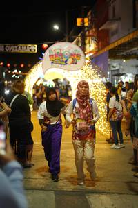 BIB: 50454
                            <button type="button" onclick="openModal(21831017)" class="btn btn-primary btn-sm float-right btn-popup" data-toggle="modal" data-target=".modal-high-quality">
                        <i class="fas fa-shopping-cart"></i> Add to Cart
                    </button>
                                            <button type="button" onclick="isThisMe(21831017, true)" class="btn btn-success btn-sm float-right btn-popup btn-isme hidden" data-toggle="tooltip" data-placement="bottom" title="นี่คือรูปของคุณใช่ไหม คลิกที่นี่เพื่อเอาเข้าอัลบั้ม">
                        <i class="fas fa-plus"></i> Add to album
                    </button>
                    <button type="button" onclick="isThisMe(21831017, false)" class="btn btn-warning btn-sm float-right btn-popup btn-isnotme hidden">
                        <i class="fas fa-ban"></i> Remove from album
                    </button>